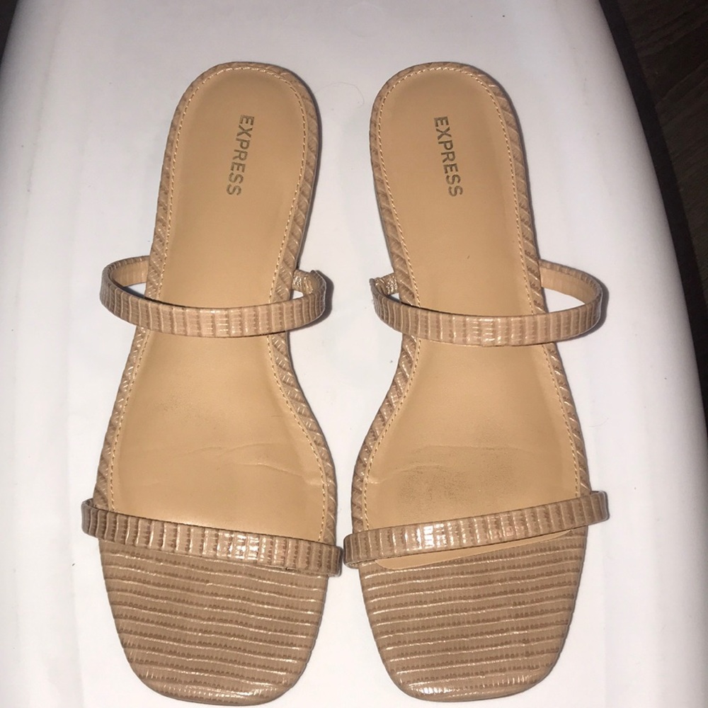 Double strap sandal